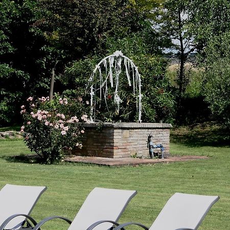 Отель Relais Madonna Di Campagna Бастия-Умбра Экстерьер фото